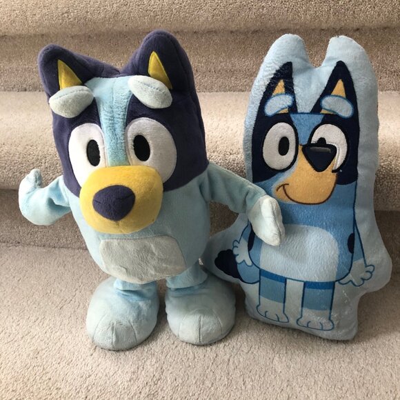 Bluey Sound Effects Talking Toy Works Great Lightly Used and Pillow Bluey Movie - Picture 1 of 4
